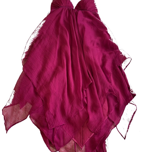 Dresses and shirts - Picture 13 of 14